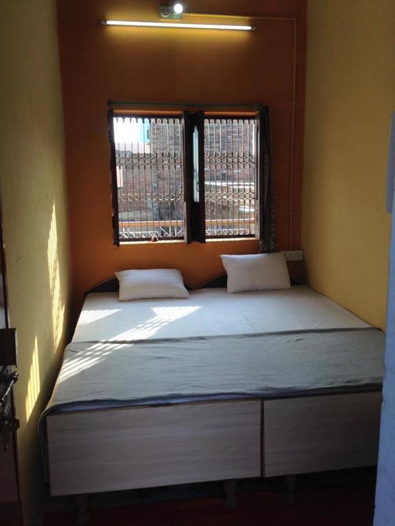 Paradise Inn Guest House Varanasi Oda fotoğraf